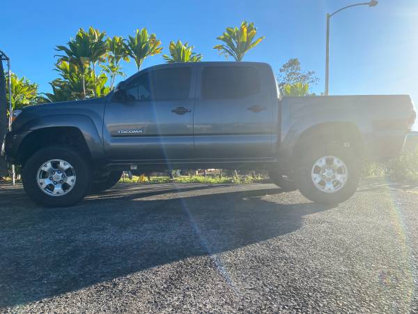 2014 Toyota Tacoma 4x4 - cars & trucks - by owner - vehicle... for sale in Hilo, HI – photo 2