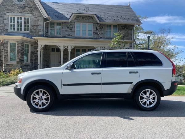 🏁2005 Volvo XC 90 White/tan 138,000 miles new tires🏁 for sale in Baltimore, MD