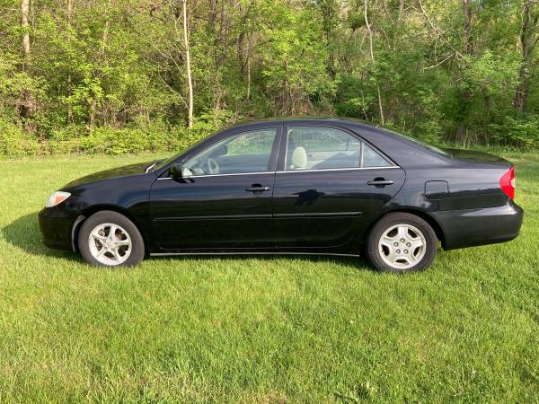 2003 Toyota Camry ( SUPER CLEAN) for sale in Des Moines, IA – photo 2
