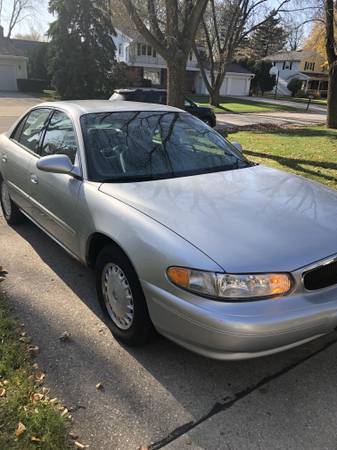 2005 Buick Century - cars & trucks - by owner - vehicle automotive... for sale in Green Bay, WI – photo 2