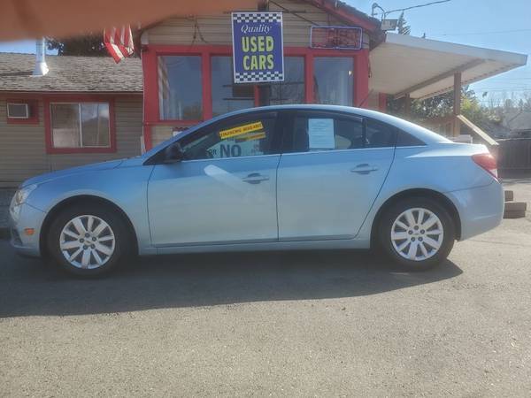2011 Chevrolet Cruze LS - - by dealer - vehicle for sale in Grants Pass, OR – photo 2