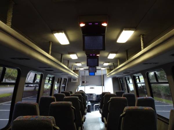 2004 Chevrolet C5500 28 Psngr Shuttle Bus:34K Miles Duramax Must See for sale in Auburn, WA – photo 12
