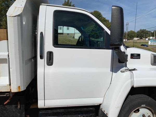 2007 Chevrolet C4500 Dump Truck - ONLY 77k Miles - Clean Title for sale in Kimmswick, MO – photo 9