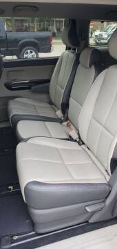2015 Kia Sedona SX leather highway miles for sale in Madison, WI – photo 5