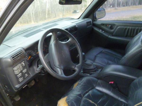 1997 CHEVROLET BLAZER 4 DOOR ALMOST RUST FREE, SOUTHERN VEHICLE -... for sale in Westboro, WI – photo 11