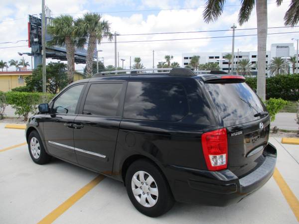 2007 Hyundai Entourage Nice Van! for sale in West Palm Beach, FL – photo 3