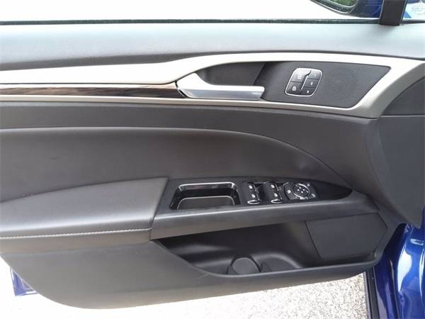 2013 Ford Fusion SE - cars & trucks - by dealer - vehicle automotive... for sale in Oconto, WI – photo 15