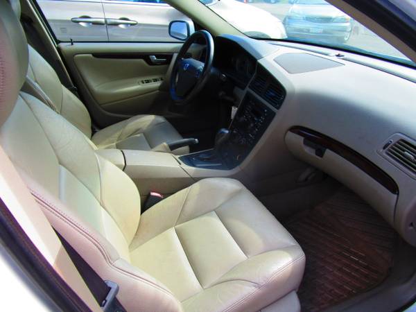 2004 Volvo S60 2 5L Turbo - - by dealer - vehicle for sale in Lino Lakes, MN – photo 4