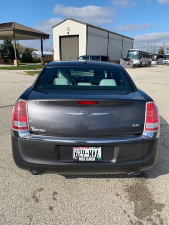 2014 Chrysler 300 Sedan - cars & trucks - by owner - vehicle... for sale in milwaukee, WI – photo 5