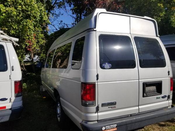 2012 Ford E350 SuperClub Wagon w/ Wheelchair Lift , Hi-Top... for sale in Kentwood, MI – photo 5