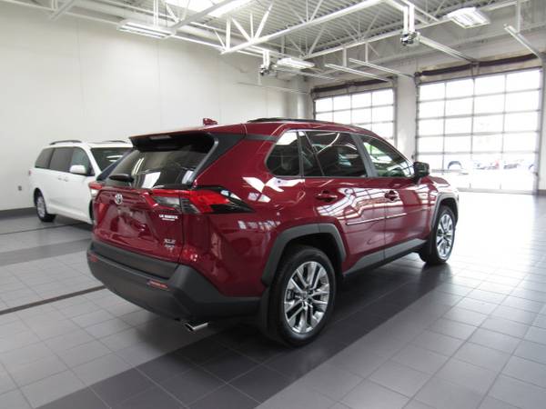 2019 Toyota RAV4 XLE Premium for sale in Green Bay, WI – photo 9