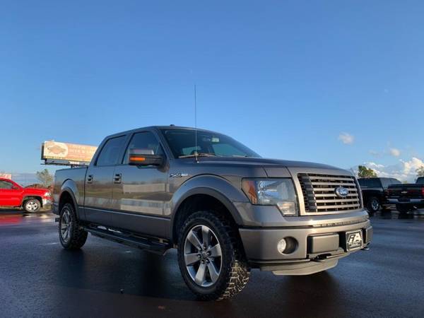 2011 Ford F-150 XLT SuperCrew 6.5-ft. Bed 4WD for sale in Weyauwega, WI – photo 2