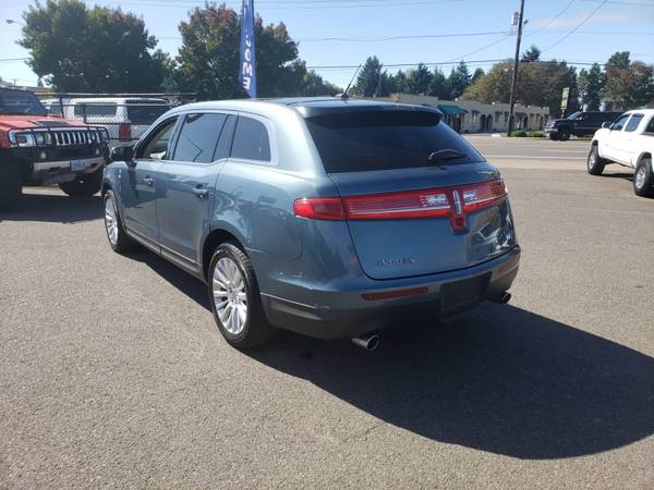 2010 Lincoln MKT Sport Utility 4D Beautiful! Financing! for sale in Eugene, OR – photo 5