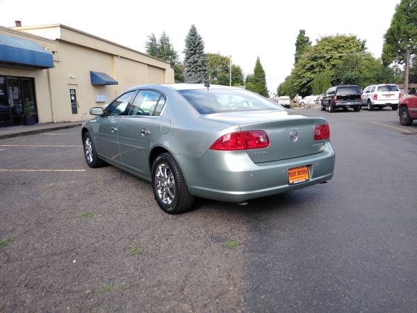 2007 BUICK LUCERNE CXL / V8 / LOADED / WHEELS - cars & trucks - by... for sale in Eugene, OR – photo 2