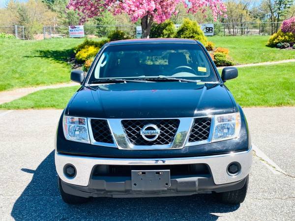 2008 Nissan Frontier Crew Cab 128k 4X4 for sale in Tyngsboro, MA – photo 2