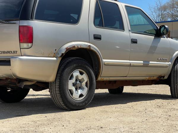 2002 Chevrolet Blazer LS 4WD, leather, camper/towing, 20 MPG/hwy for sale in Farmington, MN – photo 19