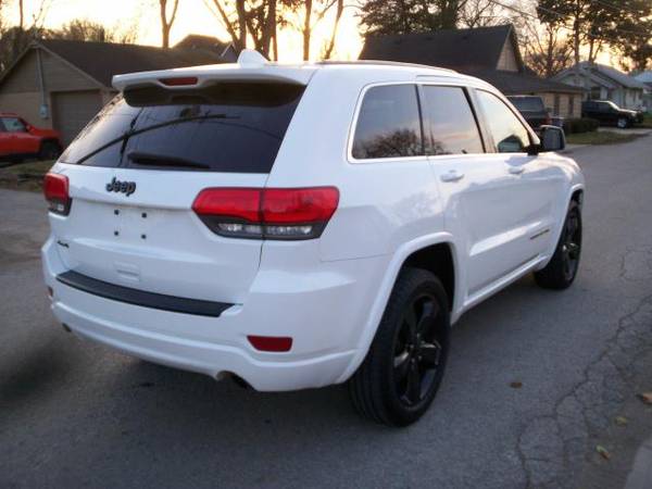 2015 Jeep Grand Cherokee Laredo 4WD - cars & trucks - by dealer -... for sale in NOBLESVILLE, IN – photo 6