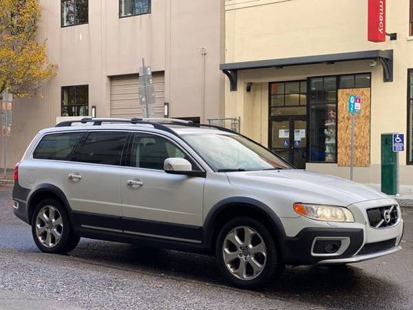 2010 Volvo XC70 T6 AWD 32 Service Records Only 118k Miles - cars &... for sale in Portland, CO