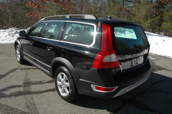 2011 Volvo XC70 AWD Wagon 3 2L - Great Carfax - IMMACULATE - cars & for sale in Windham, VT – photo 8