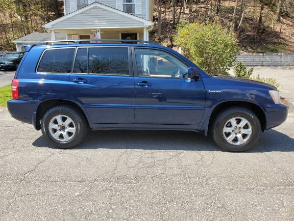 2003 Toyota Highlander Limited 4x4 New Tires And Brakes - cars & for sale in Thomaston, CT – photo 2