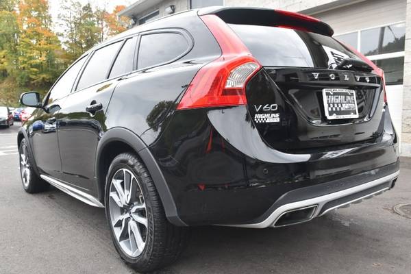 2018 Volvo V60 Cross Country All Wheel Drive T5 AWD Wagon for sale in Waterbury, CT – photo 7