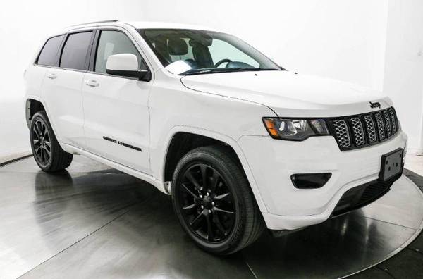 2017 Jeep GRAND CHEROKEE ALTITUDE LEATHER NAVI LOW MILES 1 OWNER -... for sale in Sarasota, FL – photo 14