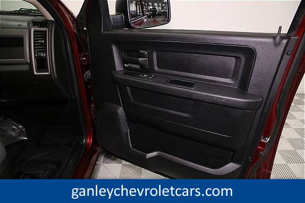 2016 Ram 1500 Express pickup Delmonico Red Pearlcoat for sale in Brook Park, OH – photo 10