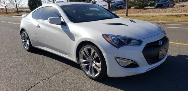 2013 Hyundai Genesis Coupe LOW MILES - cars & trucks - by dealer -... for sale in Fort Collins, CO – photo 3