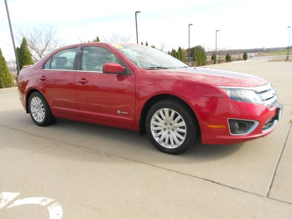 2011 Ford Fusion Hybrid - cars & trucks - by dealer - vehicle... for sale in Iowa City, IA – photo 4