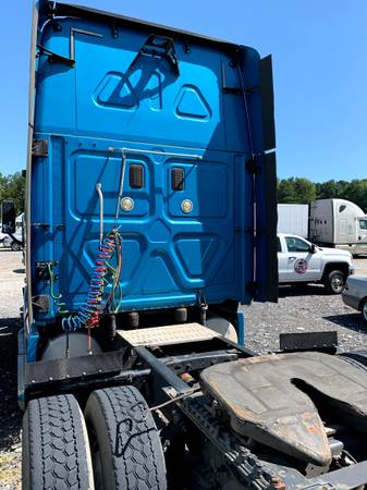 Semi Truck For Sale - cars & trucks - by owner - vehicle automotive... for sale in Fairburn, GA – photo 7