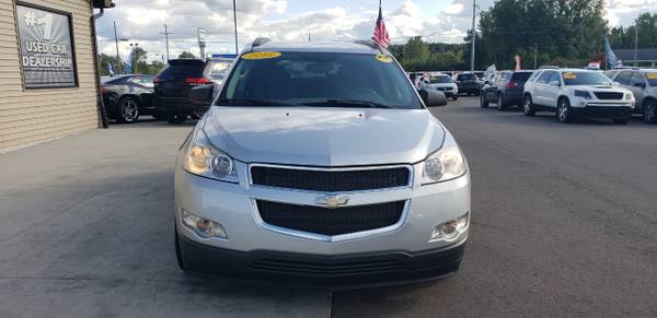 3RD ROW SEATING!! 2012 Chevrolet Traverse FWD 4dr LS for sale in Chesaning, MI – photo 2