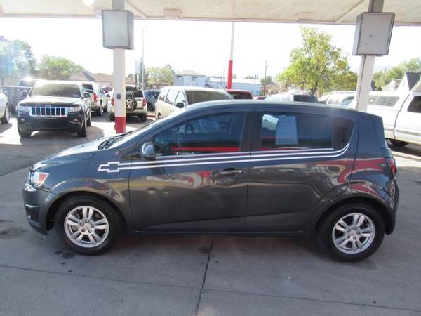 2012 Chevrolet Sonic - Financing Available! - cars & trucks - by... for sale in Colorado Springs, CO – photo 4