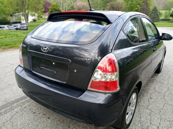 09 HYUNDAI ACCENT ! 5 SPEED MANUAL ! Great Condition ! - cars & for sale in North Grosvenordale, CT – photo 6