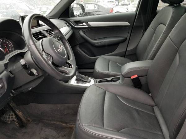 2017 Audi Q3 Premium SKU:HR000206 SUV for sale in Westmont, IL – photo 16