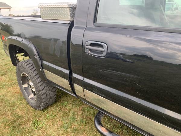 2004 Lifted Chevy Z71 for sale in Trafalgar, IN – photo 9