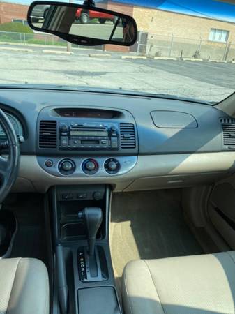 2002 Toyota Camry SE - - by dealer - vehicle for sale in Skokie, IL – photo 11