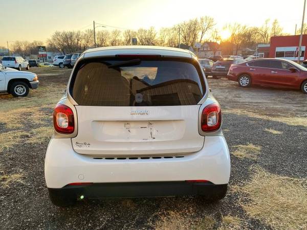 2016 smart Fortwo passion coupe - cars & trucks - by dealer -... for sale in Junction City, KS – photo 6