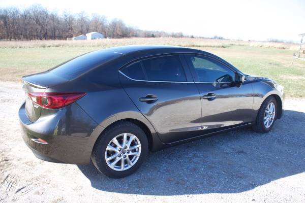 2015 Mazda3 iTouring Like New - cars & trucks - by owner - vehicle... for sale in Centralia, MO – photo 4