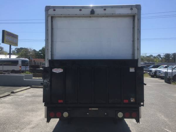 HURRY! 2014 GMC G3500 COMMERCIAL 12 BOX TRUCK W LIFTGATE - cars & for sale in Wilmington, NC – photo 7