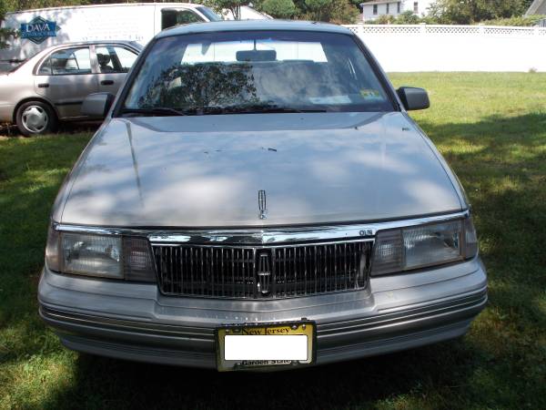 1992 Lincoln Continental *Very Low Miles *Clean Leather Seats for sale in Wayne, NJ – photo 2