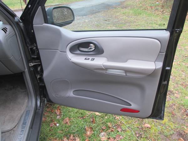 2005 Chevy Trailblazer 4x4 for sale in Peekskill, NY – photo 15