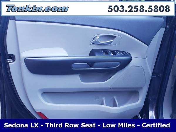 2017 Kia Sedona LX Passenger Van Certified for sale in Gladstone, OR – photo 11