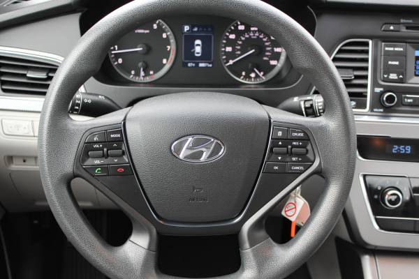 2015 Hyundai Sonata SE - cars & trucks - by dealer - vehicle... for sale in Wisconsin Rapids, WI – photo 13