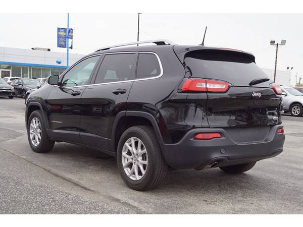 2017 Jeep Cherokee Latitude - - by dealer - vehicle for sale in Philadelphia, PA – photo 3