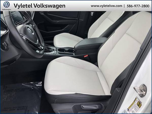 2020 Volkswagen Jetta sedan R-Line Auto w/ULEV - Volkswagen Pure for sale in Sterling Heights, MI – photo 17