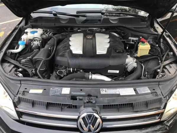 VW TOUAREG TDI 2011 - cars & trucks - by owner - vehicle automotive... for sale in Northbrook, IL – photo 10
