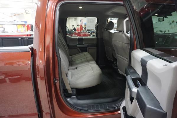 **Seats Six/Back Up Camera/Great Deal**2015 Ford F150 XLT - cars &... for sale in Ammon, ID – photo 11