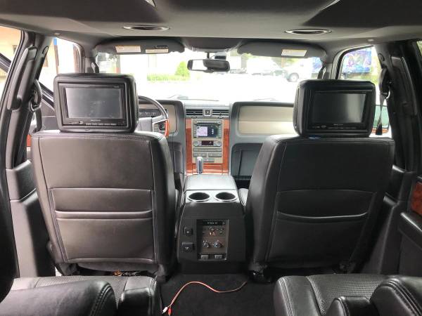 2011 Lincoln Navigator L Base - Guaranteed Approval-Drive Away for sale in Oregon, OH – photo 12