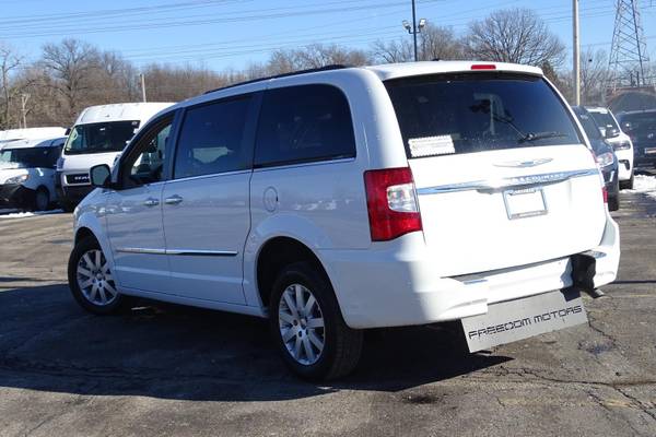 2016 Chrysler Town and Country Touring Mobility van Bright White for sale in Skokie, IL – photo 18