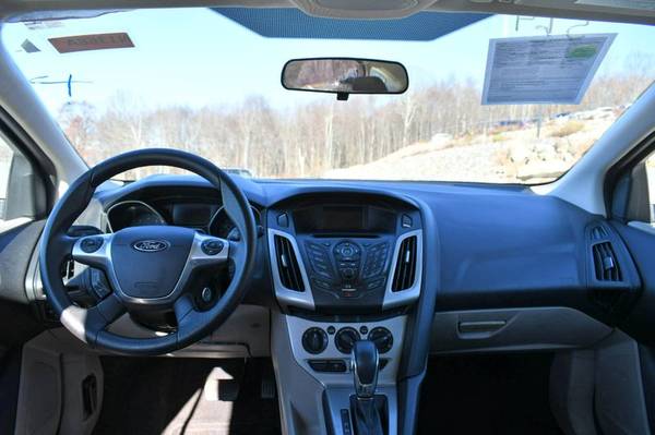 2014 Ford Focus SE - - by dealer - vehicle for sale in Naugatuck, CT – photo 12